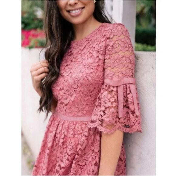 Gal Meets Glam Josephine Floral Lace Dress Size 4 Short Bell Sleeve Bow Scallop - Picture 11 of 12
